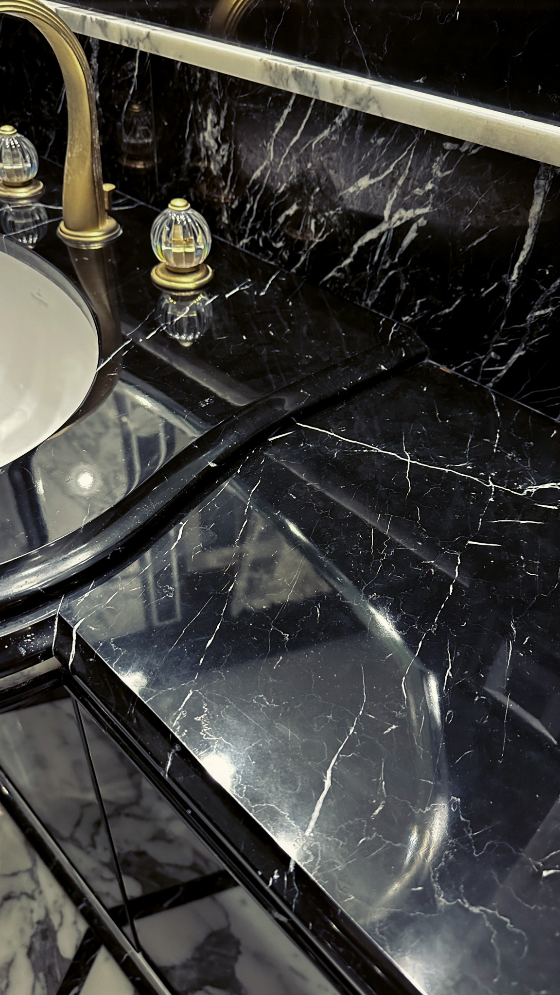 Renowacja blatu marmurowego