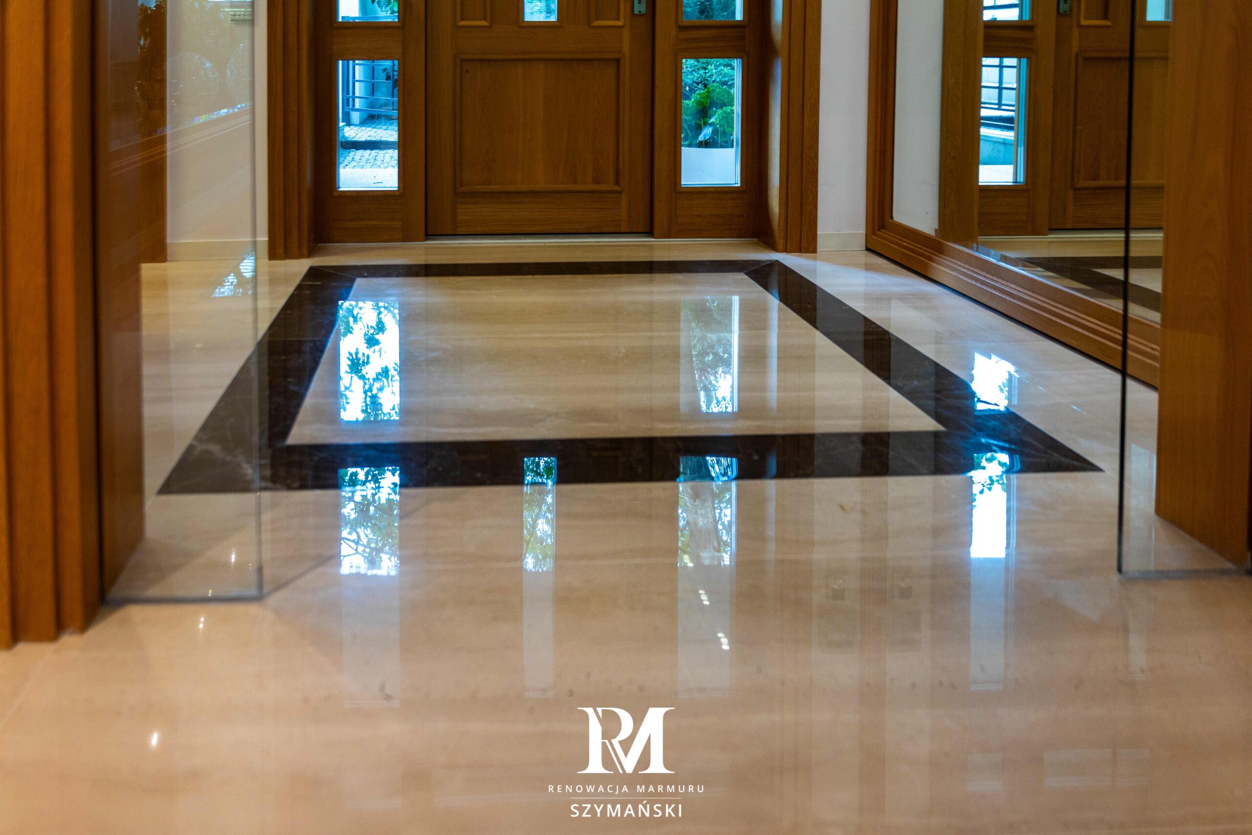 Renowacja marmuru w holu - 3